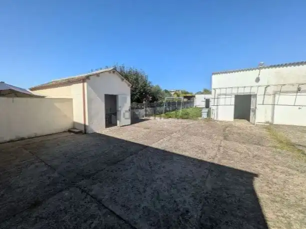 Aparcament de Casa o xalet en venda en Begonte