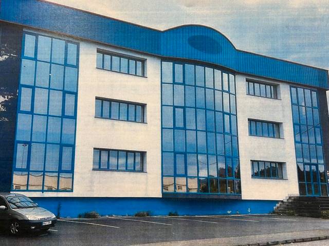 Oficina en Alquiler en Avenida Langreo, 12 en El Berrón - La Carrera