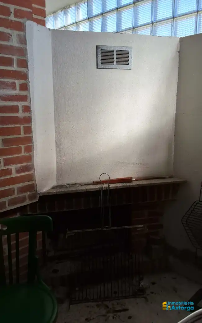 Vista exterior de Casa o chalet en venta en Astorga con Calefacción, Jardín privado y Parquet