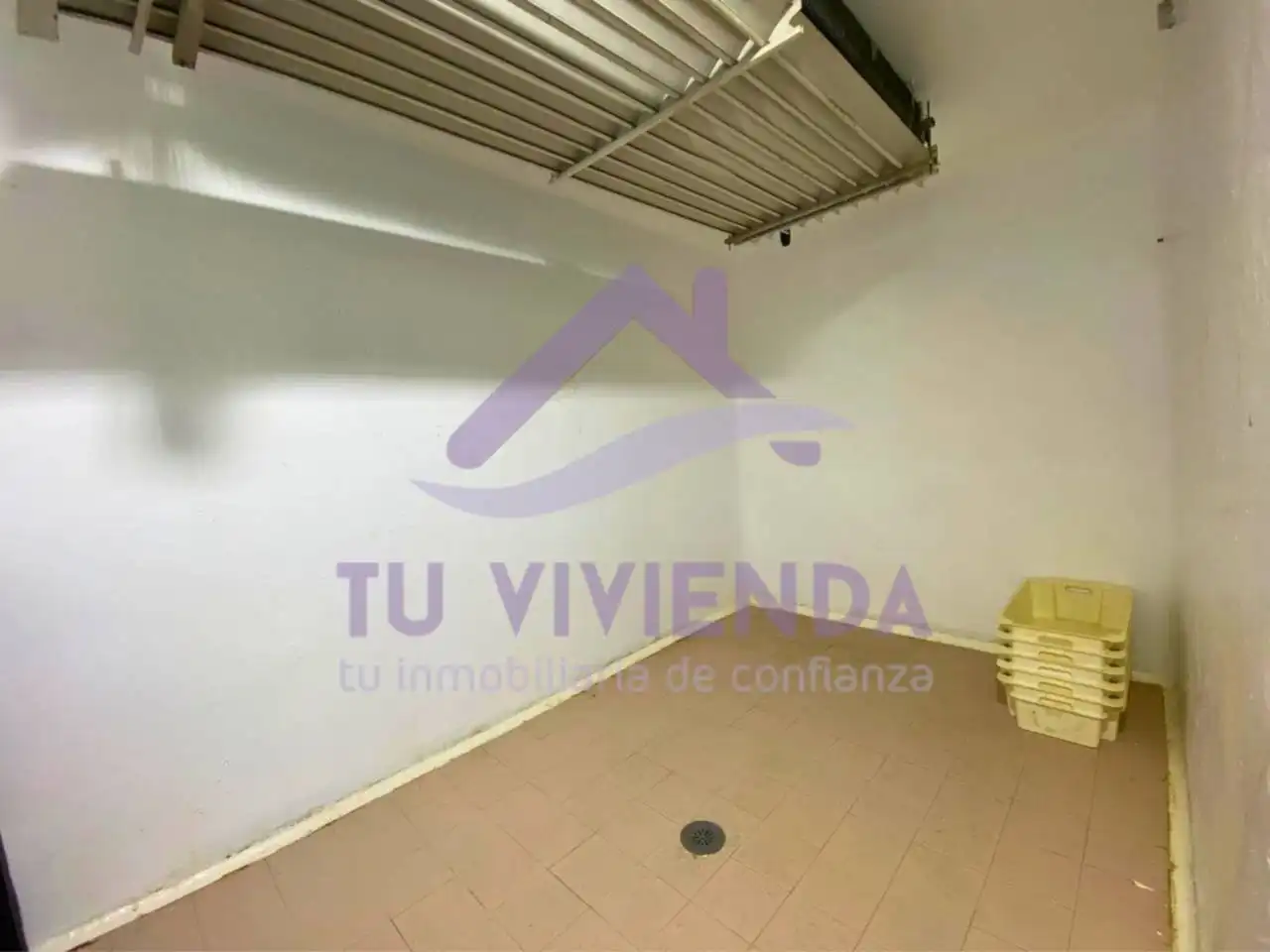 Cuina de Local de lloguer en Valladolid amb Alarma