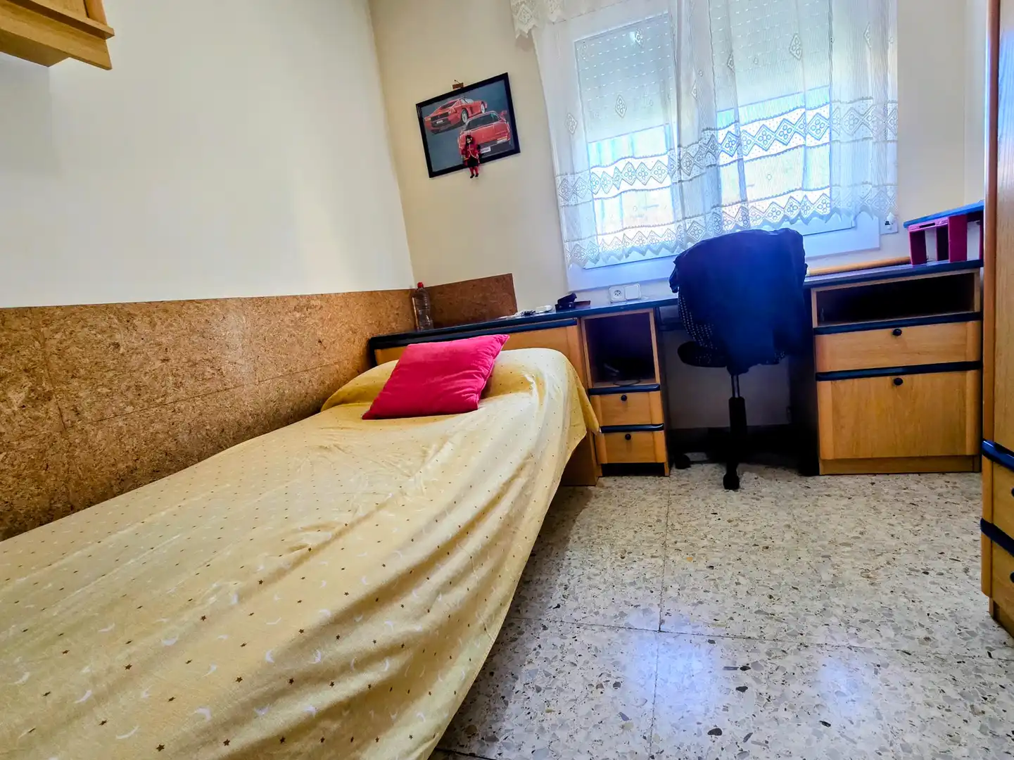 Schlafzimmer von Einfamilien-Reihenhaus zum Verkauf in Manlleu mit Heizung, Privatgarten und Terrasse