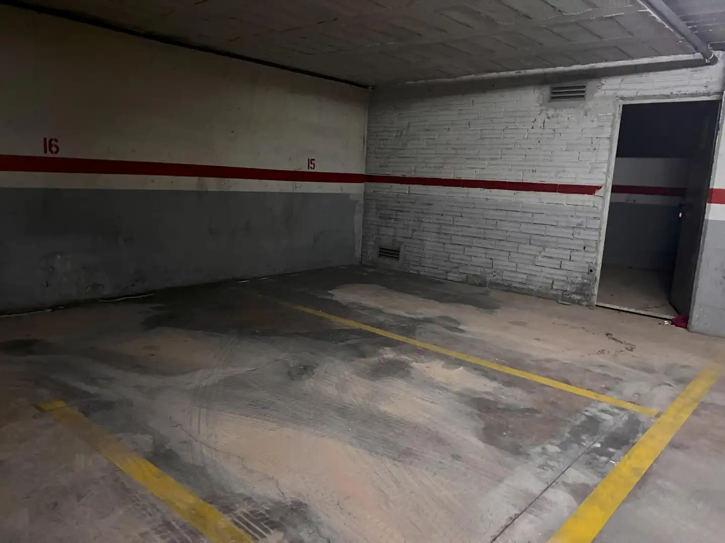 Parkplatz von Garage zur Miete in Manresa