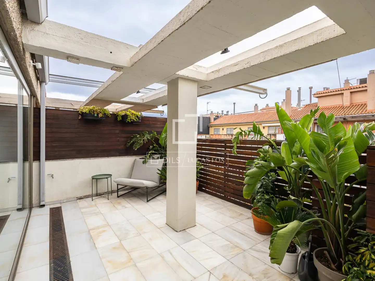 Terrasse von Dachboden zum Verkauf in Barcelona mit Klimaanlage, Terrasse und Balkon