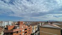 Vista exterior de Dúplex en venda en Tudela amb Aire condicionat i Terrassa