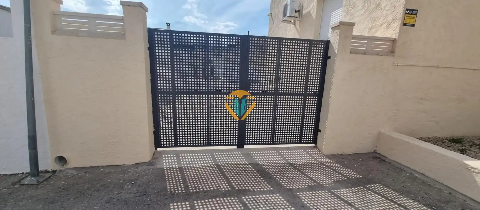 Casa aparellada amb piscina en venda a El Tossal - Bello Horizonte, imagen 44