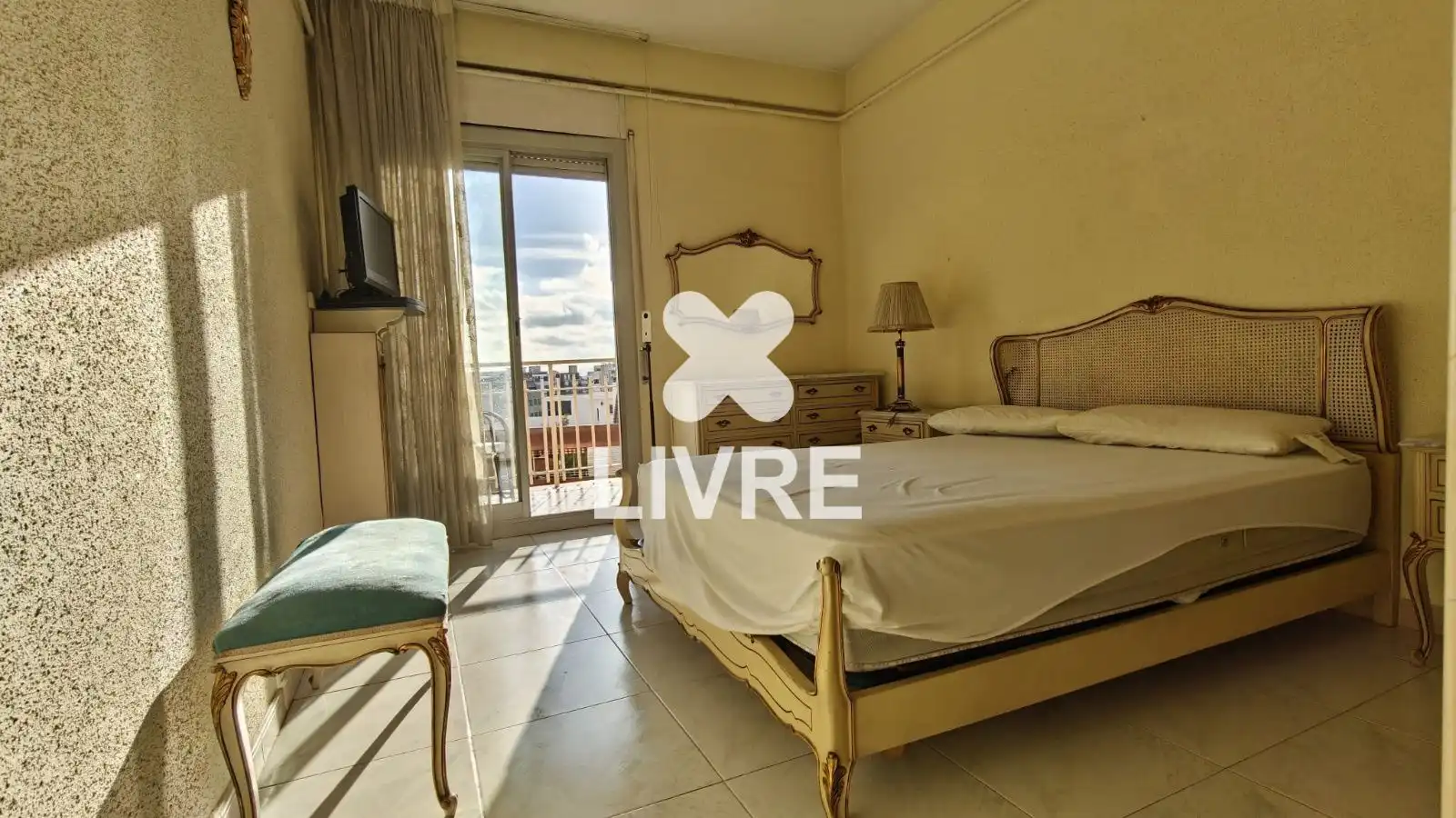 Habitación de Piso en venta en Barcelona con Calefacción y Balcón