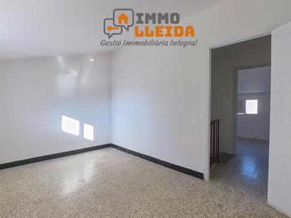 Exterior view of Single-family semi-detached for sale in Balaguer  with Terrace and Balcony