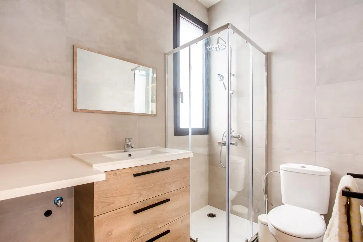 Baño de Casa o chalet en venta en Las Palmas de Gran Canaria con Jardín privado, Terraza y Piscina