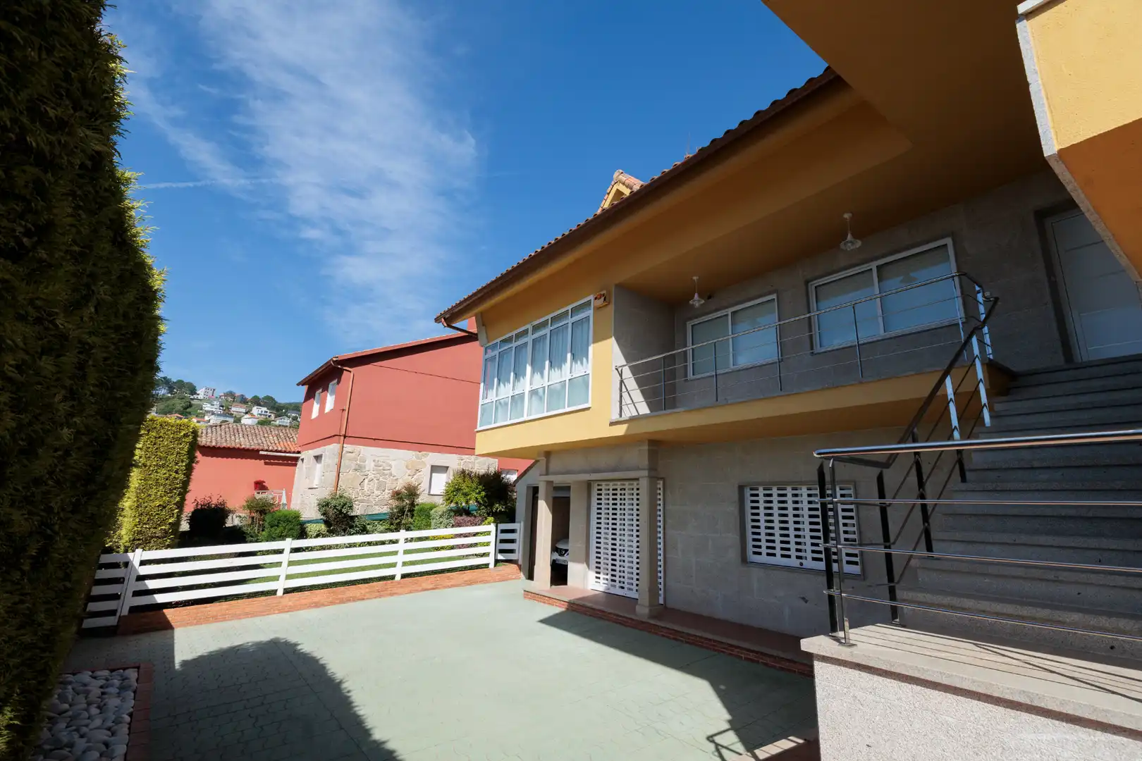 Vista exterior de Casa o chalet en venta en Vigo  con Jardín privado, Parquet y Terraza