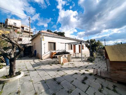 Exterior view of Single-family semi-detached for sale in Vallbona d'Anoia  with Private garden, Terrace and Storage room