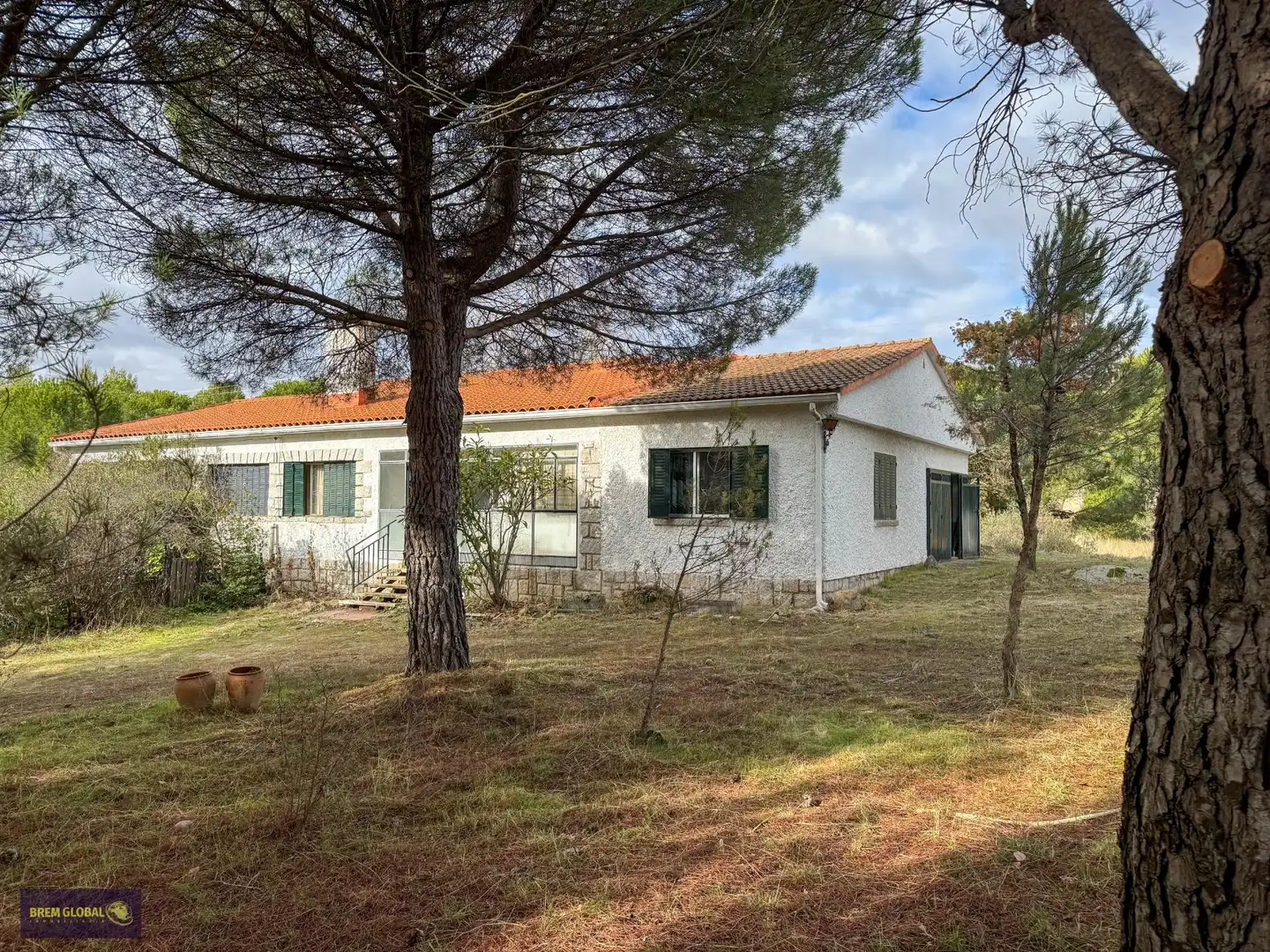 Vista exterior de Casa adosada en venta en El Berrueco con Jardín privado, Trastero y Amueblado