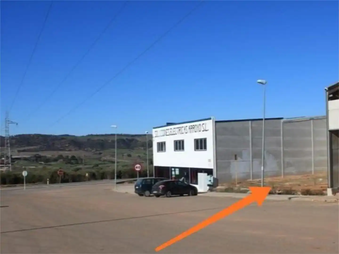 Aparcament de Nau industrial en venda en Arroyo del Ojanco