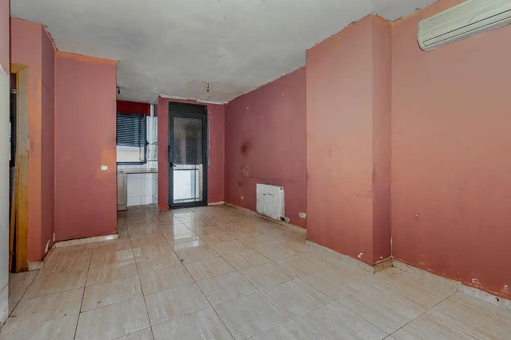Bedroom of Flat for sale in Magraners