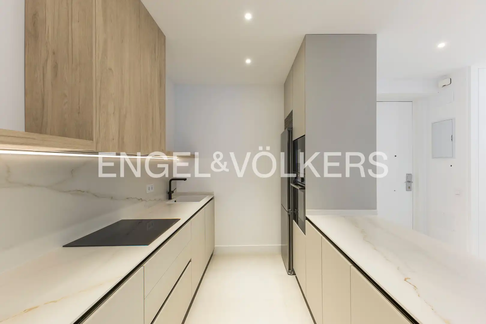 Cocina de Piso de alquiler en Madrid con Aire acondicionado, Calefacción y Amueblado