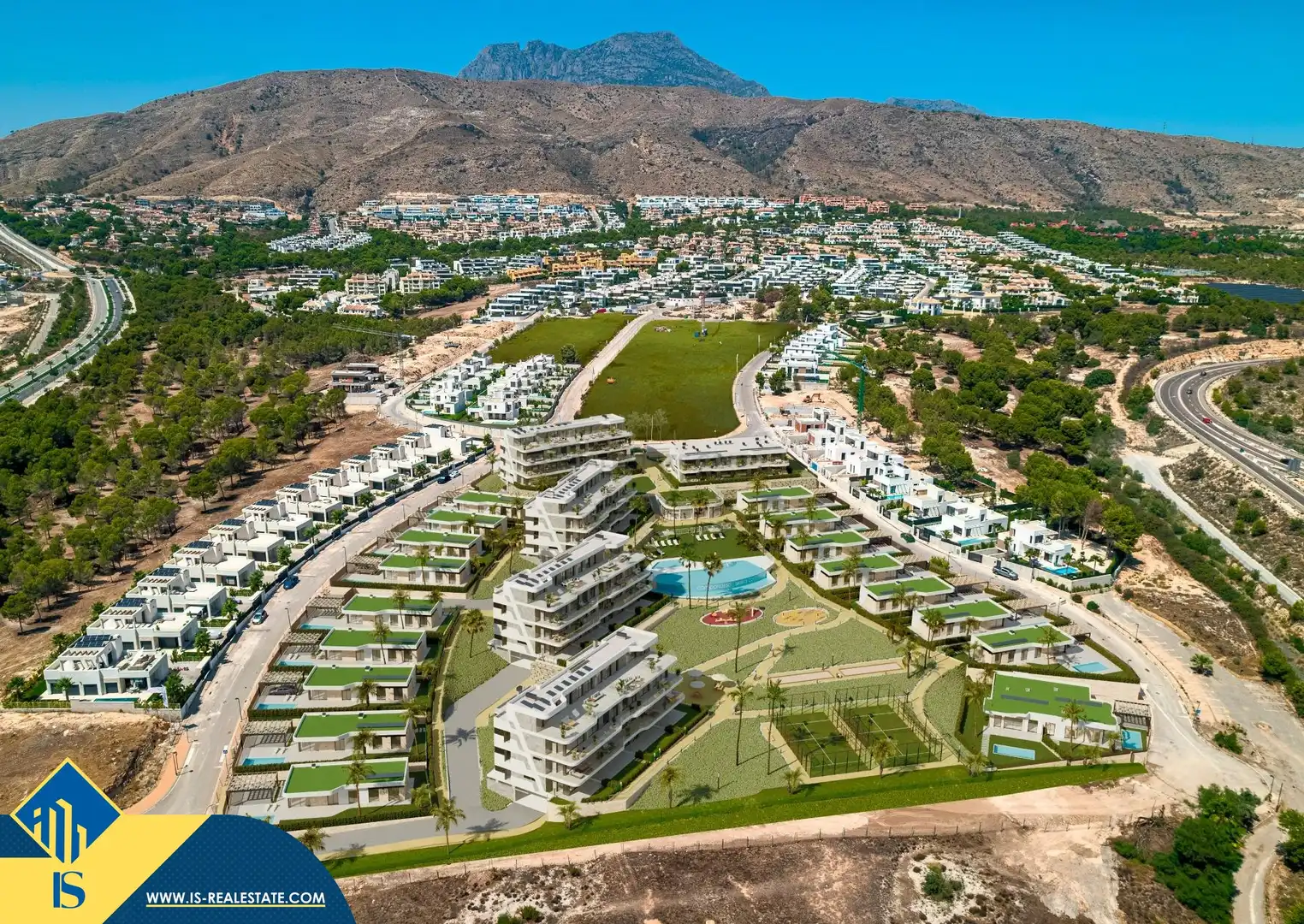 Flat with pool for sale in Golf Bahía