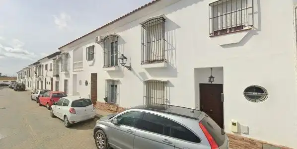 Außenansicht von Einfamilien-Reihenhaus zum Verkauf in Villablanca