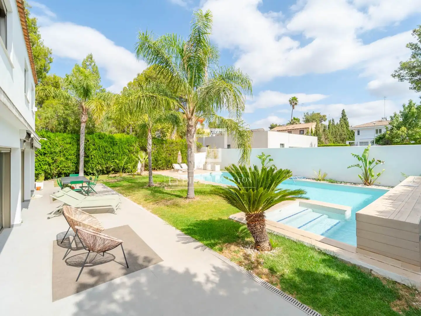 Piscina de Casa o xalet en venda en L'Eliana amb Aire condicionat, Jardí privat i Traster