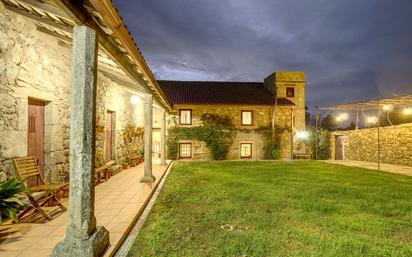 Exterior view of Country house for sale in A Estrada   with Heating, Private garden and Parquet flooring