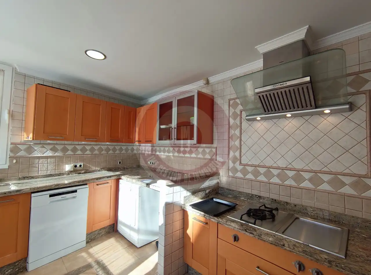 Cocina de Casa o chalet en venta en Vélez-Málaga con Aire acondicionado, Jardín privado y Terraza