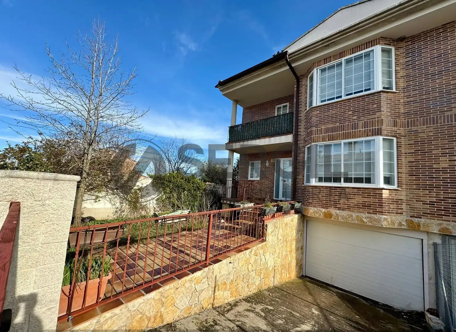 Vista exterior de Casa o chalet en venta en Encinillas con Calefacción, Jardín privado y Terraza