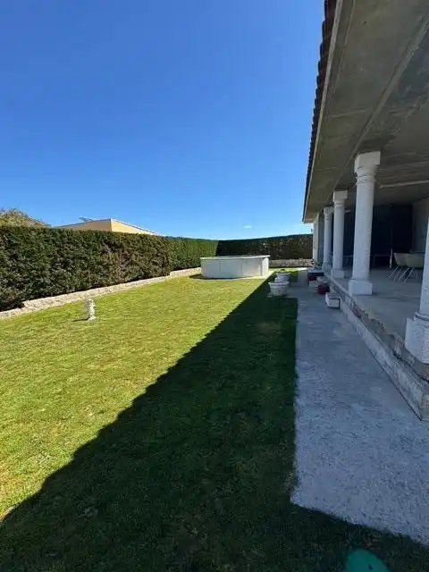 Terrassa de Casa o xalet en venda en Calvarrasa de Arriba amb Calefacció, Jardí privat i Terrassa