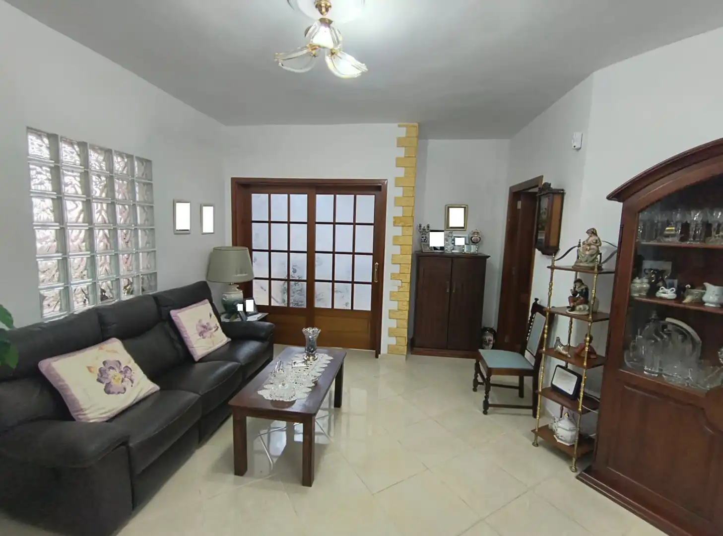 Sala d'estar de Casa o xalet en venda en Buenavista del Norte amb Jardí privat, Terrassa i Forn
