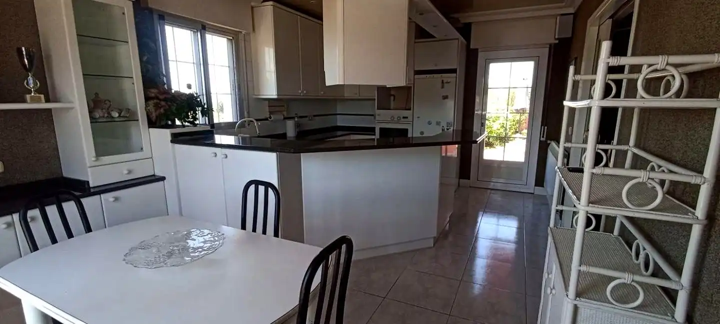 Cocina de Casa o chalet en venta en Villamediana de Iregua con Aire acondicionado, Calefacción y Jardín privado