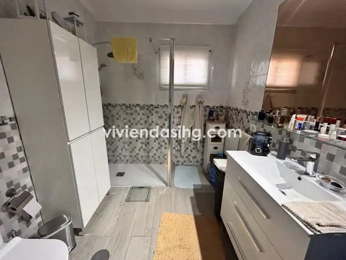 Baño de Apartamento en venta en Puerto de la Cruz con Terraza, Amueblado y Horno