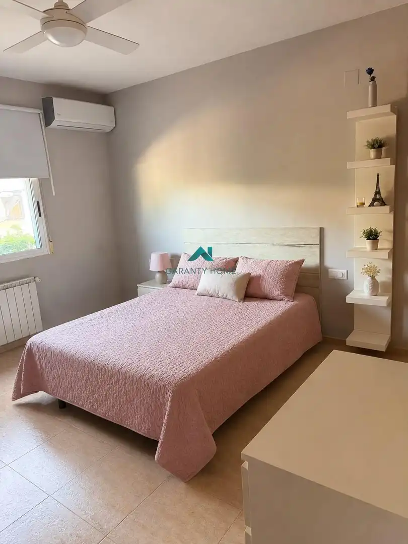 Dormitori de Casa o xalet en venda en Serra amb Aire condicionat, Calefacció i Jardí privat