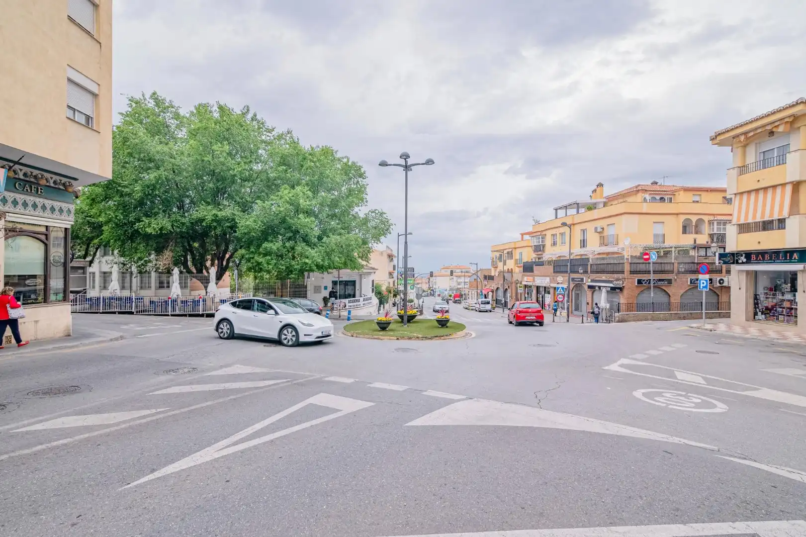 Vista exterior de Pis en venda en La Zubia amb Aire condicionat, Moblat i Balcó