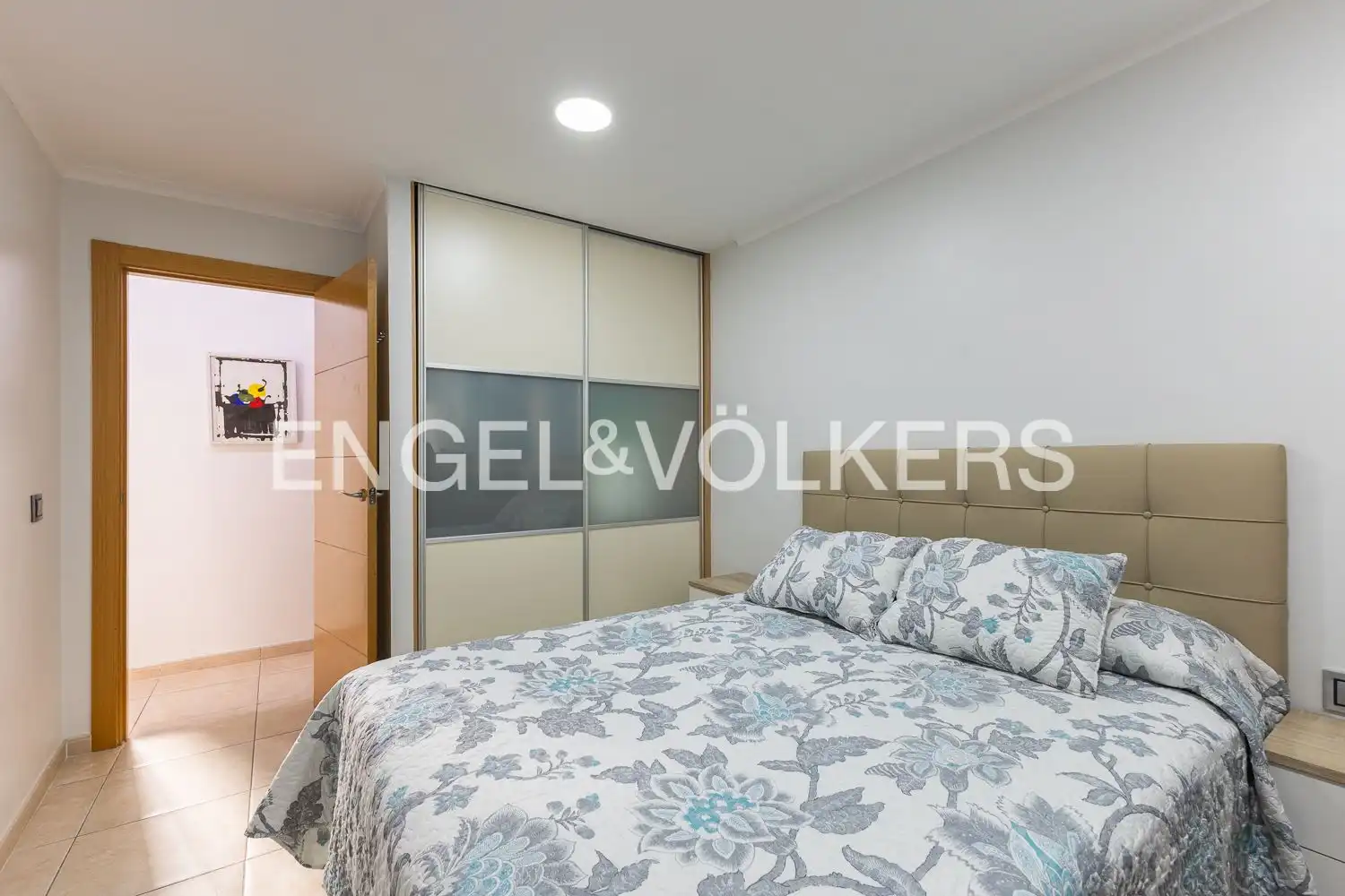 Bedroom of Houses for sale in La Pobla de Vallbona  with Air Conditioner, Heating and Terrace