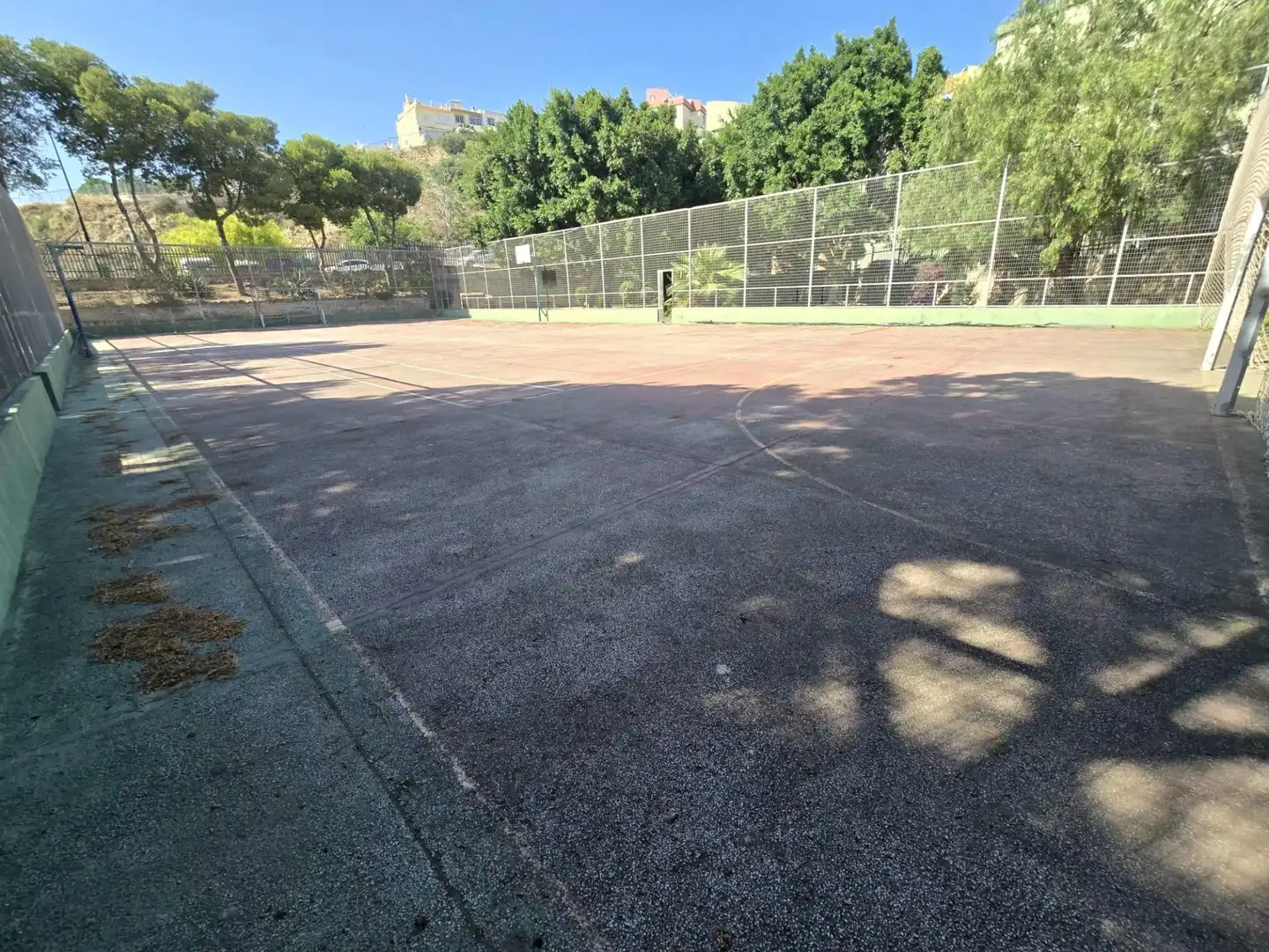 Parking de Piso en venta en Málaga con Jardín privado, Terraza y Amueblado