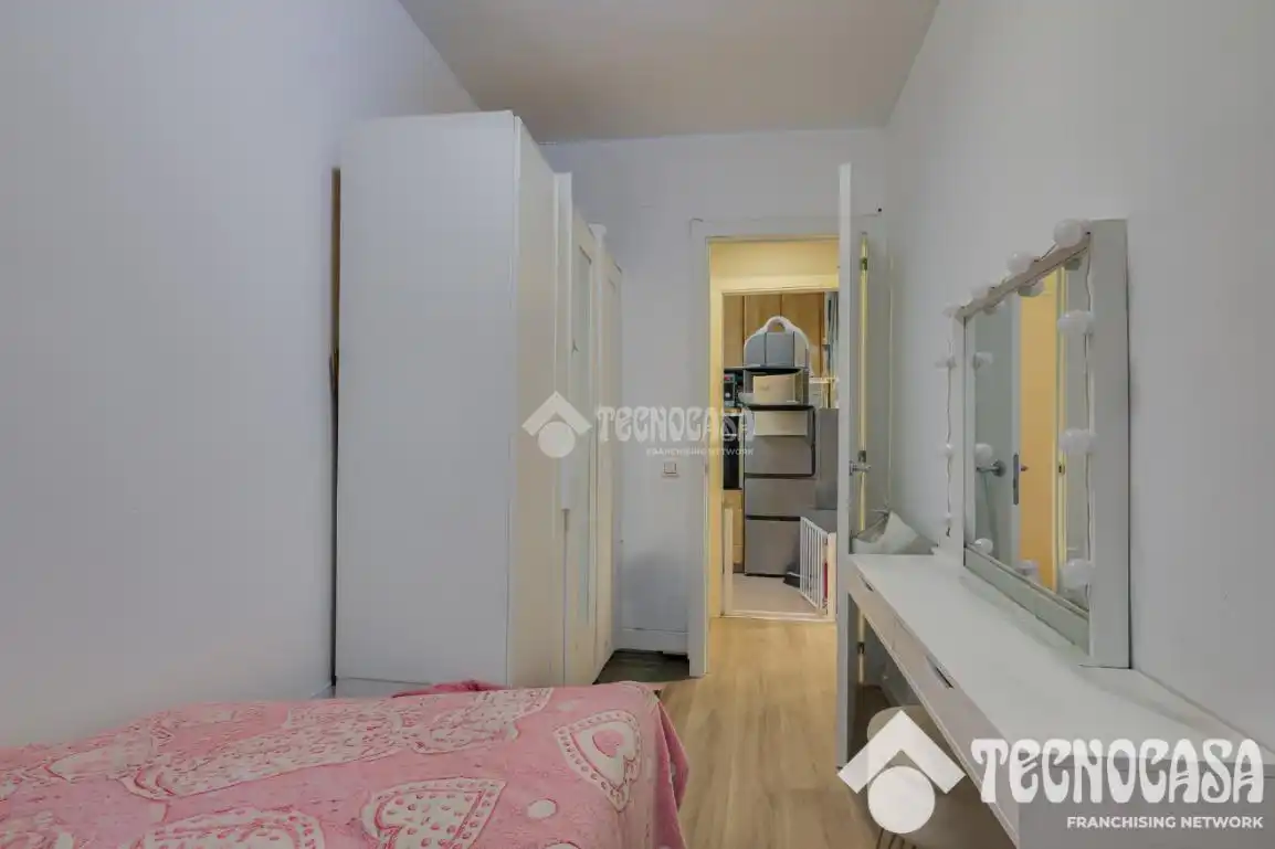 Piso con terraza en venta en Nou Barris, imagen 13