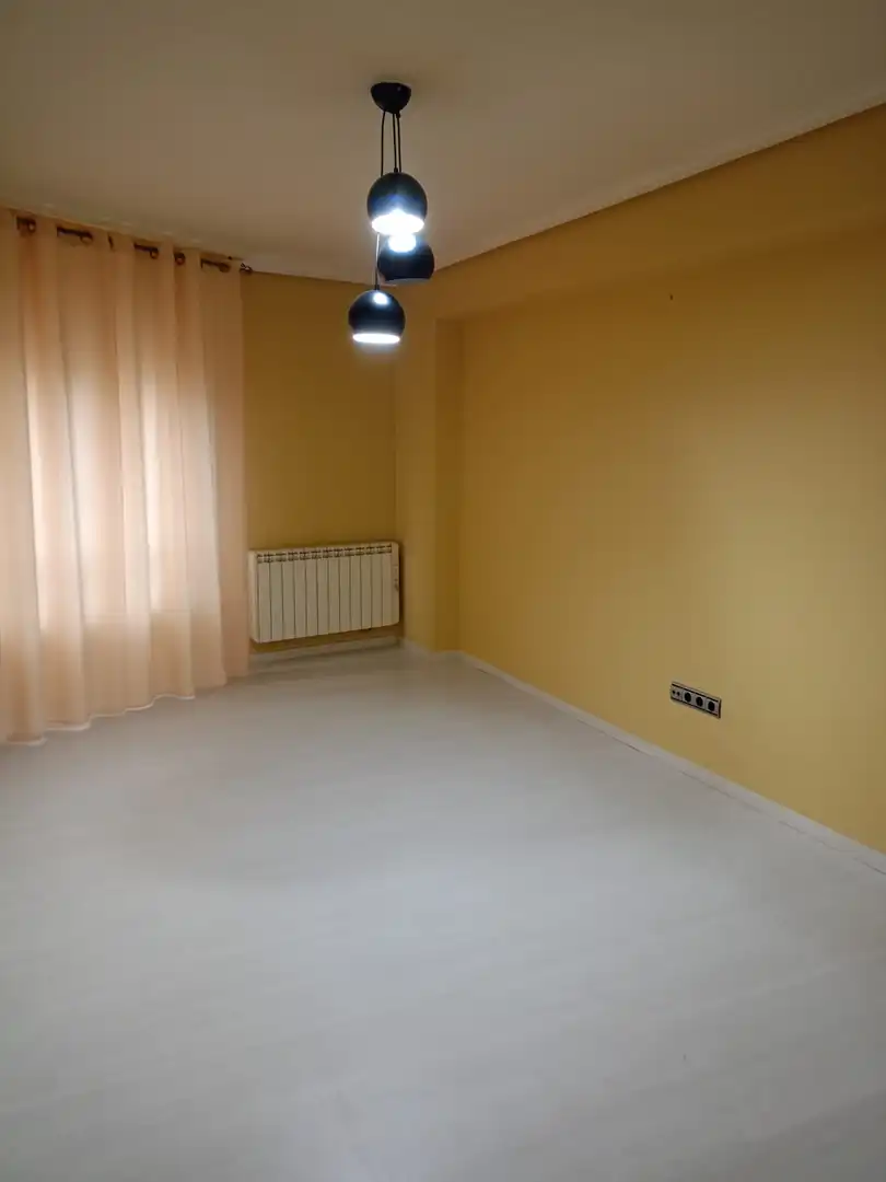 Piso en venta en Carballo con Calefacción y Amueblado
