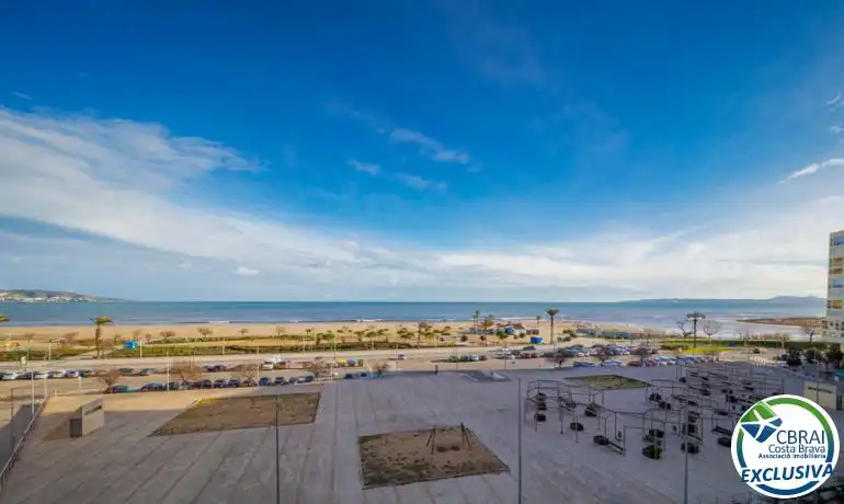Apartamento con ascensor en venta en Carrer Muga-Delta, imagen 5
