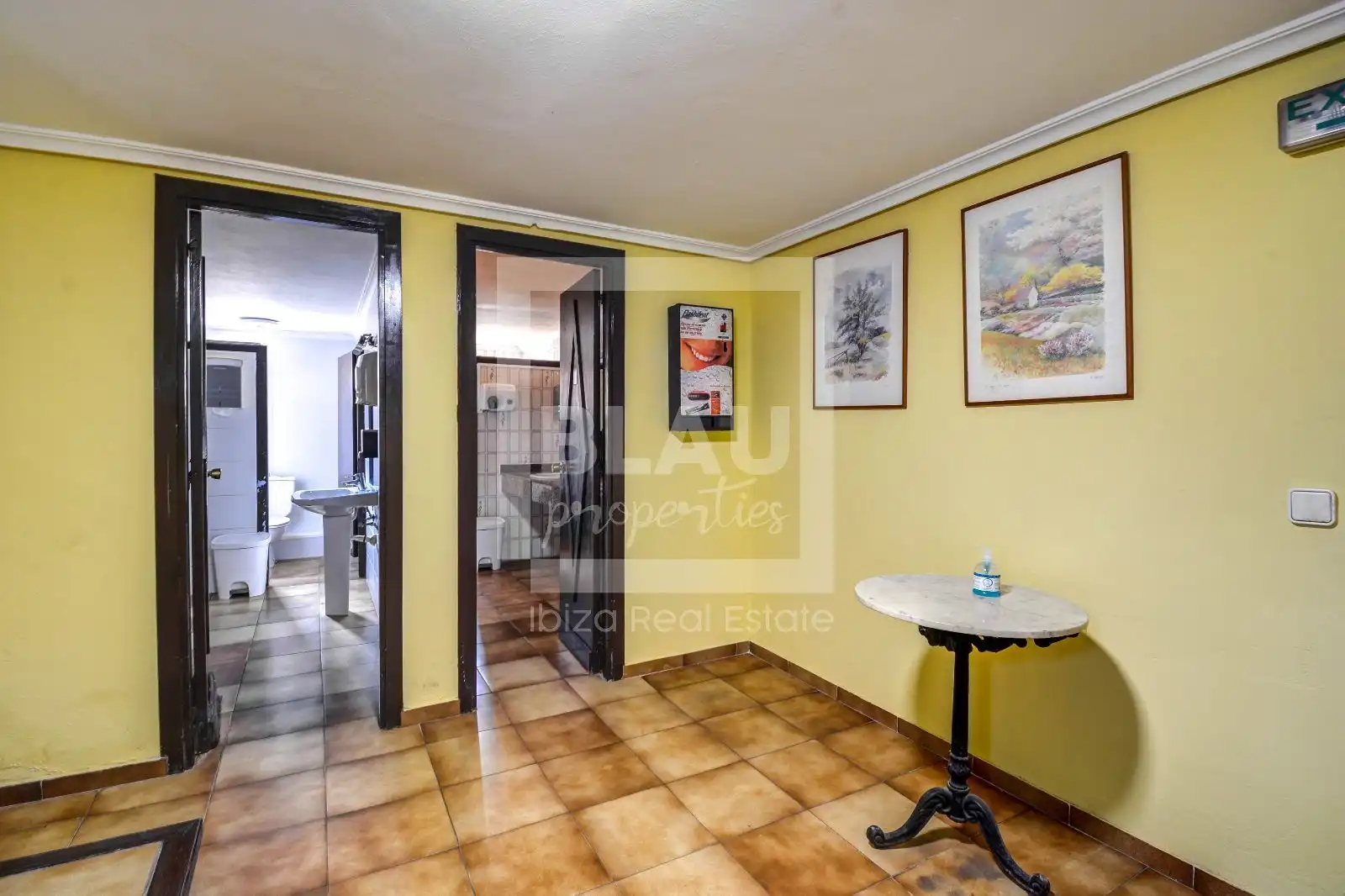 Local en venta en Sant Josep de sa Talaia con Aire acondicionado, Terraza y Amueblado