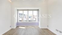 Exterior view of Flat for sale in  Barcelona Capital  with Heating, Oven and Alarm