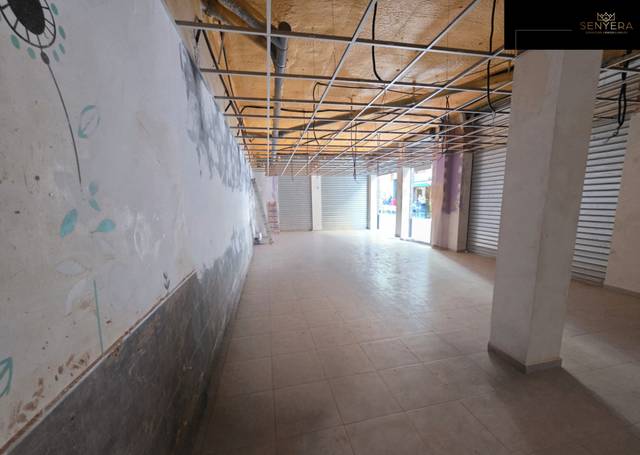 Local comercial en Alquiler en Carrer València en Metro - Auditorio