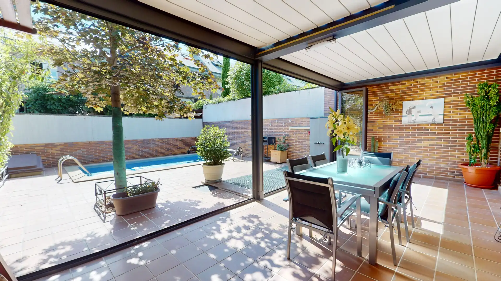 Terraza de Casa adosada en venta en Boadilla del Monte con Aire acondicionado, Calefacción y Jardín privado