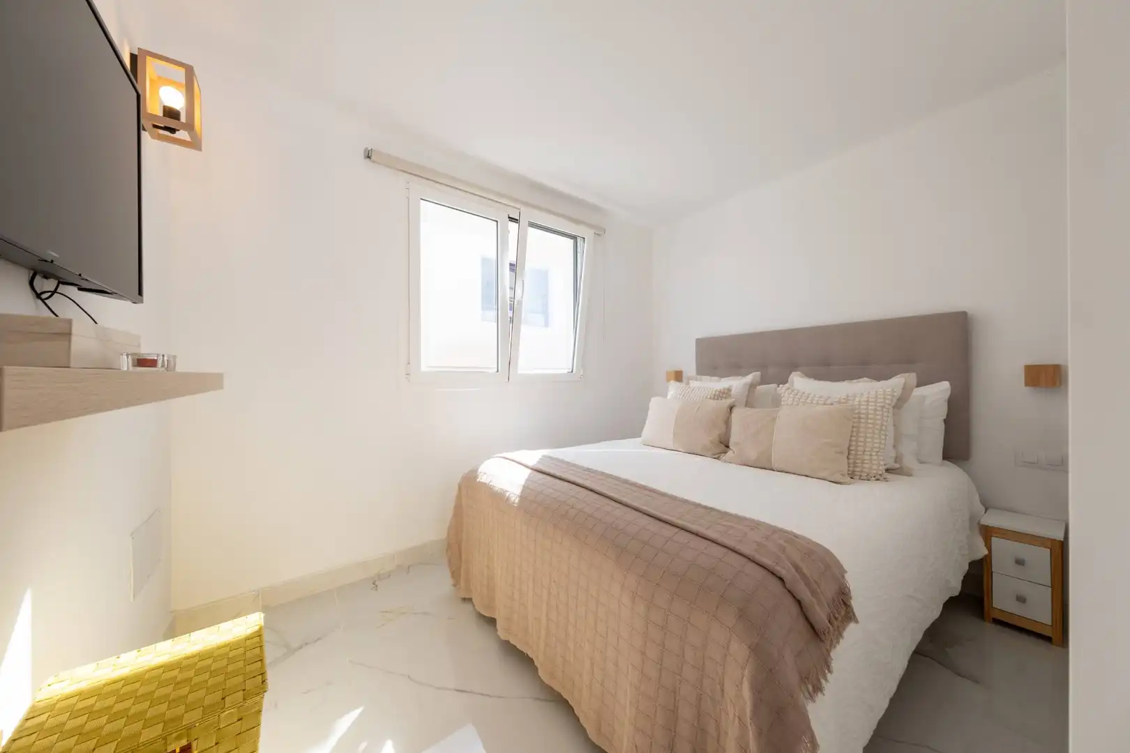 Dormitori de Casa o xalet en venda en Agaete amb Terrassa, Moblat i Balcó