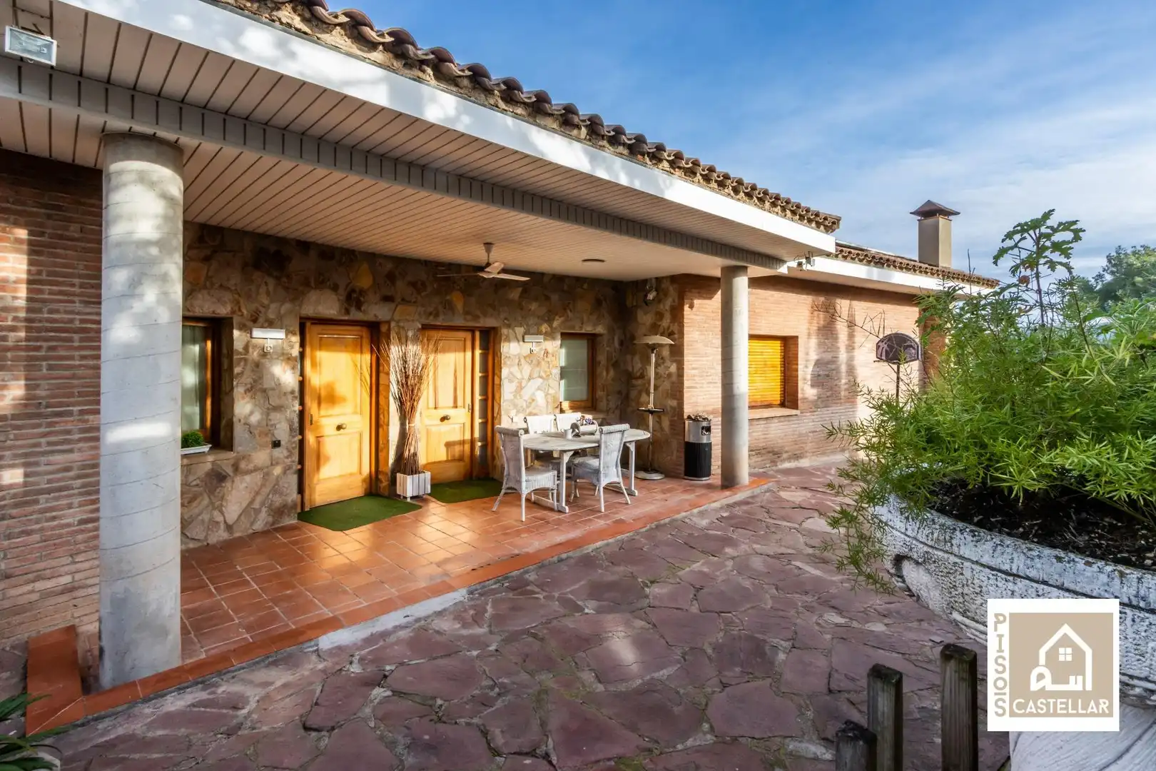 Casa con terraza en venta en El Racó - Sant Feliu del Racó, imagen 2
