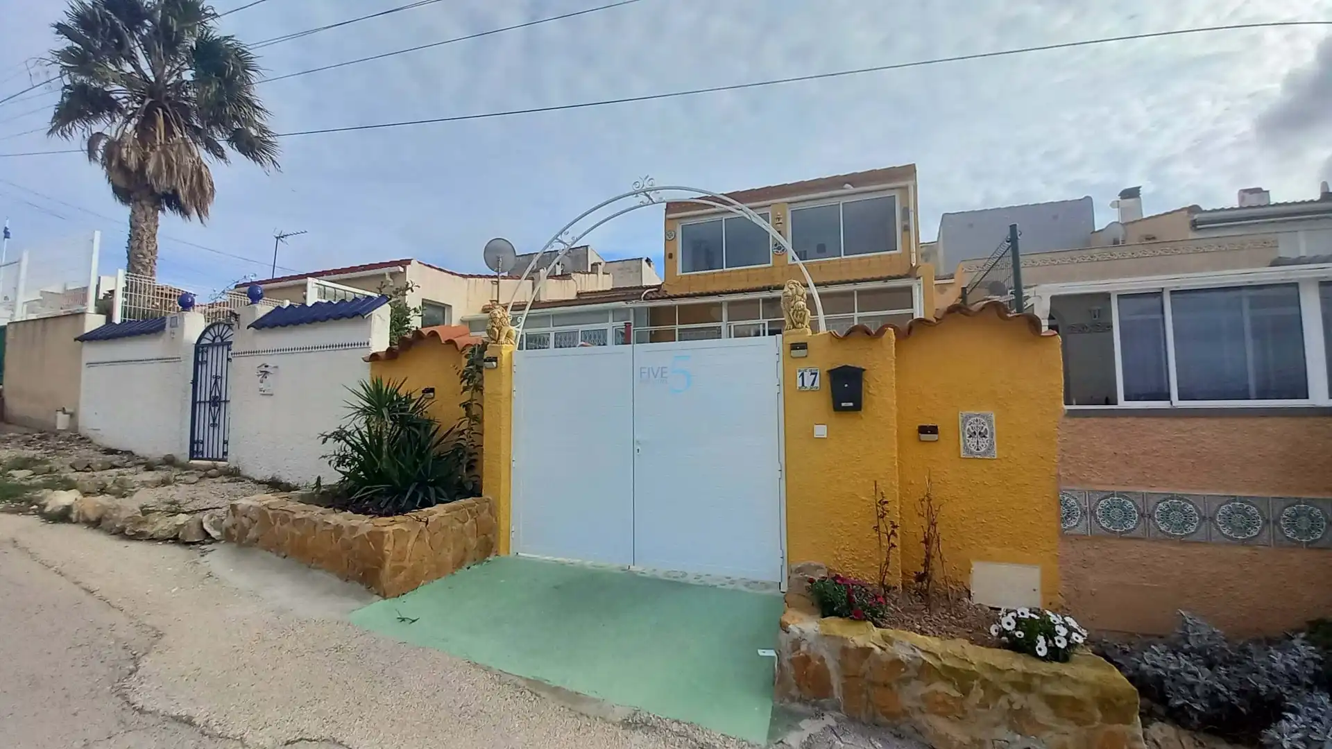 Vista exterior de Casa adosada en venta en Rojales con Aire acondicionado, Calefacción y Terraza