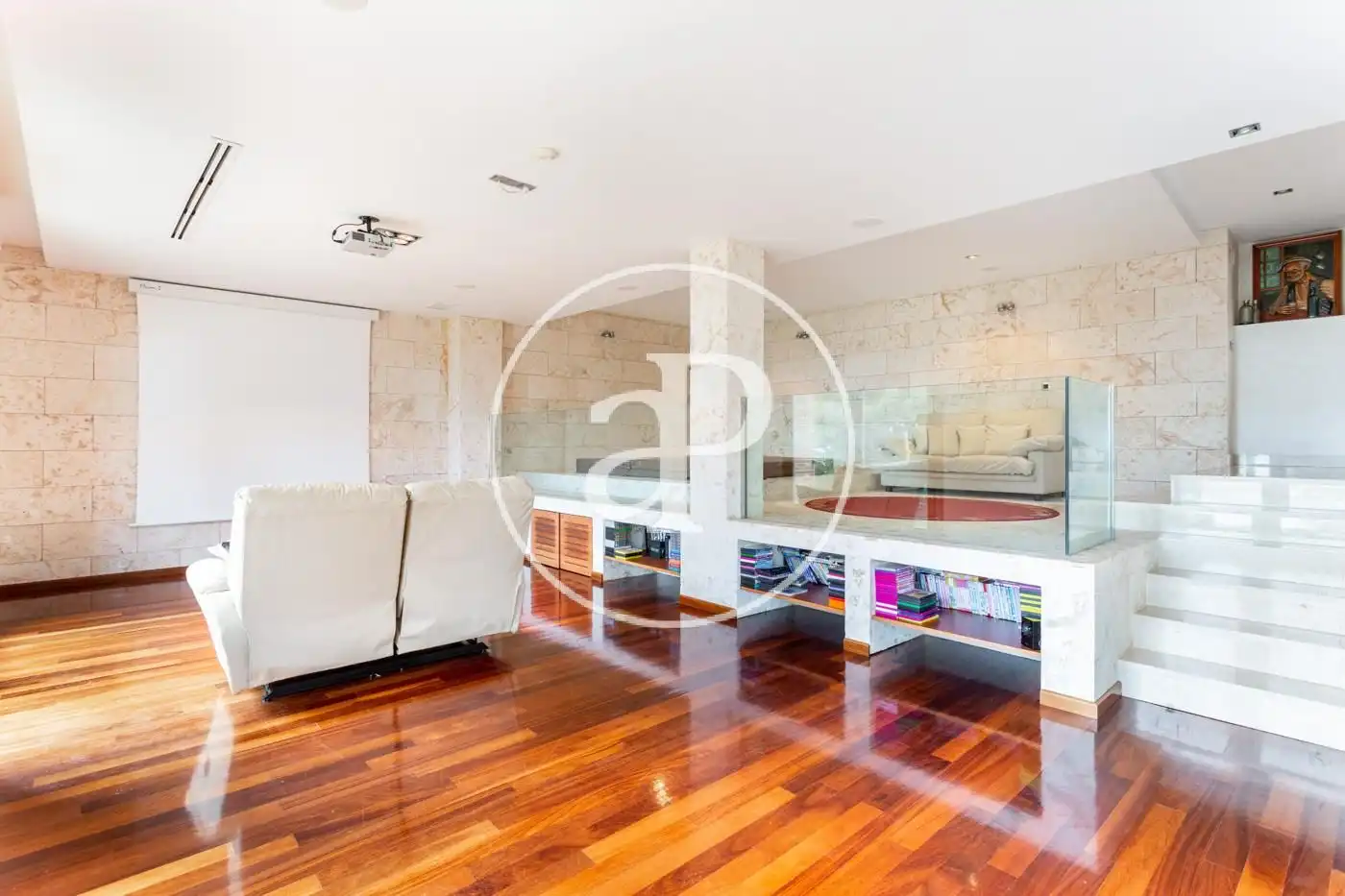 Casa o xalet en venda en Sagunto / Sagunt amb Aire condicionat, Calefacció i Jardí privat