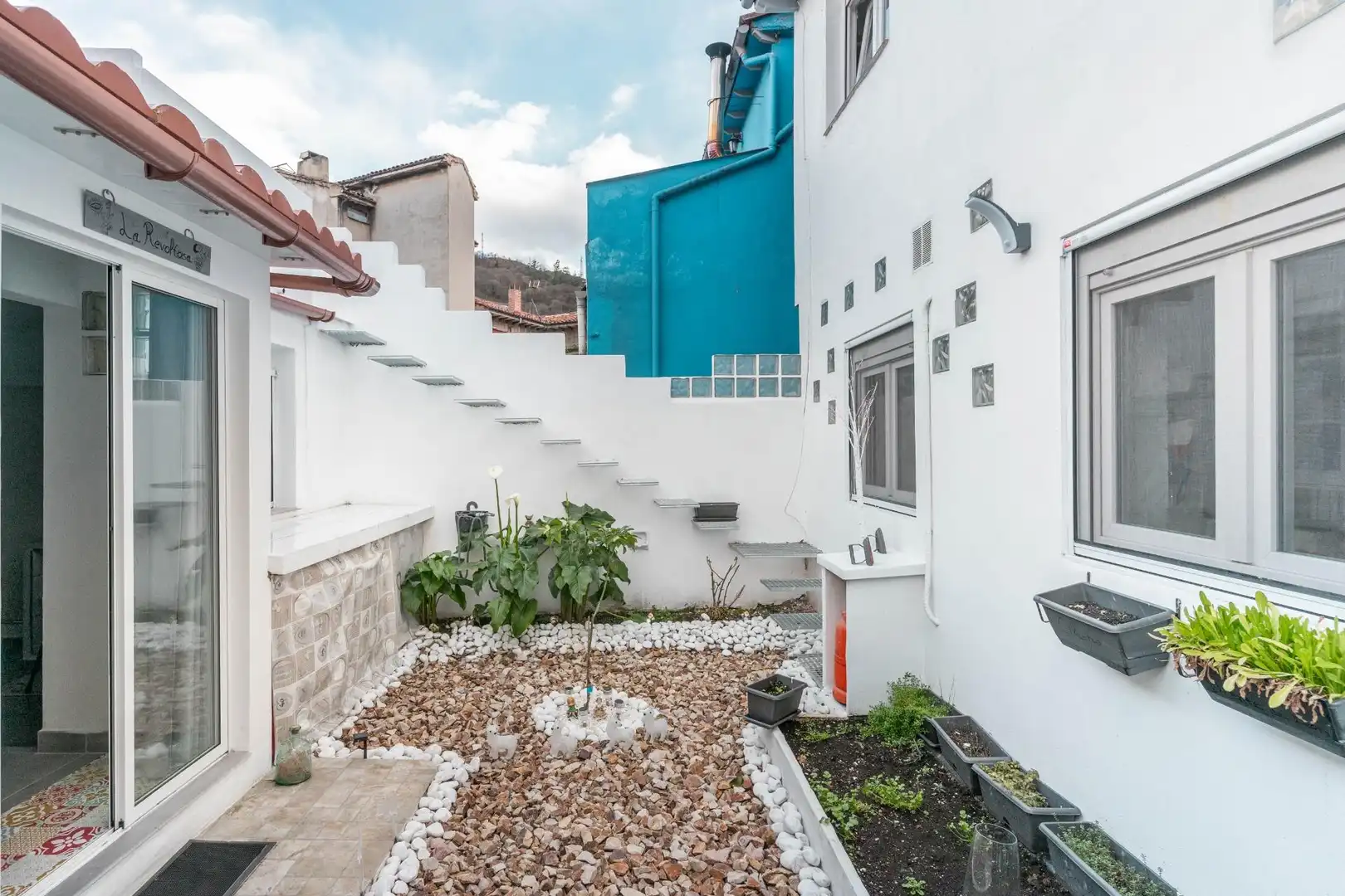 Terrassa de Casa adosada en venda en Mieres (Asturias) amb Terrassa, Traster i Moblat