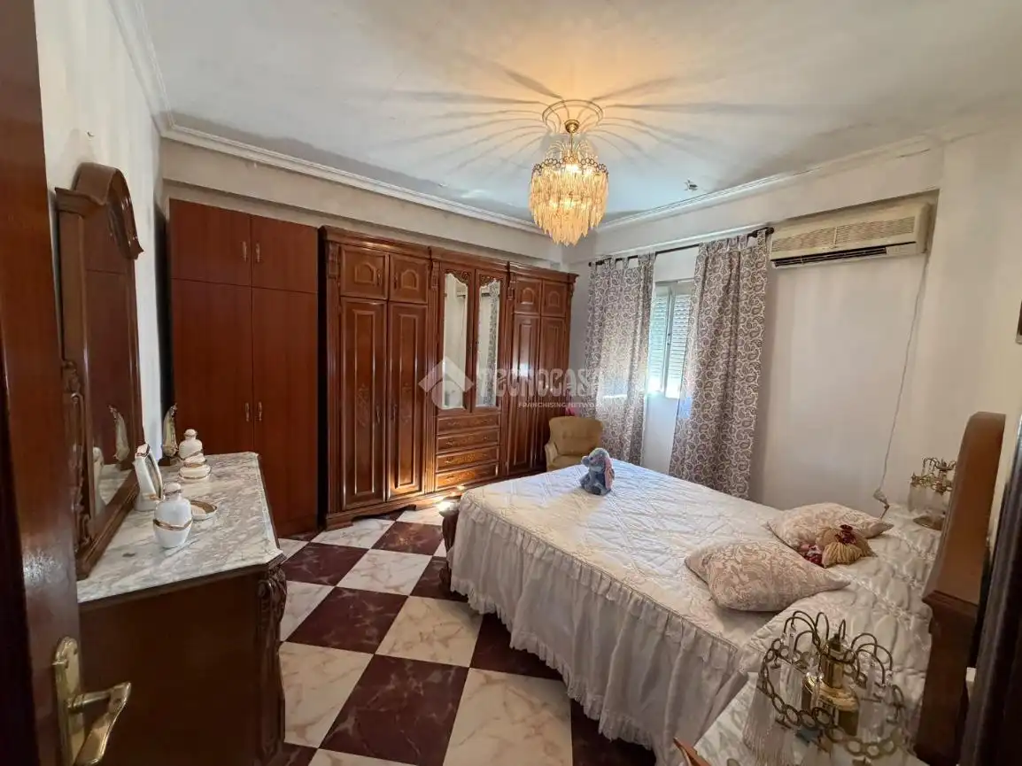 Dormitori de Casa o xalet en venda en Sevilla amb Aire condicionat i Balcó
