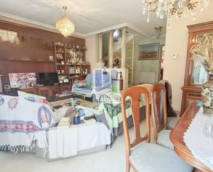 Sala d'estar de Casa o xalet en venda en Alfoz de Quintanadueñas amb Traster