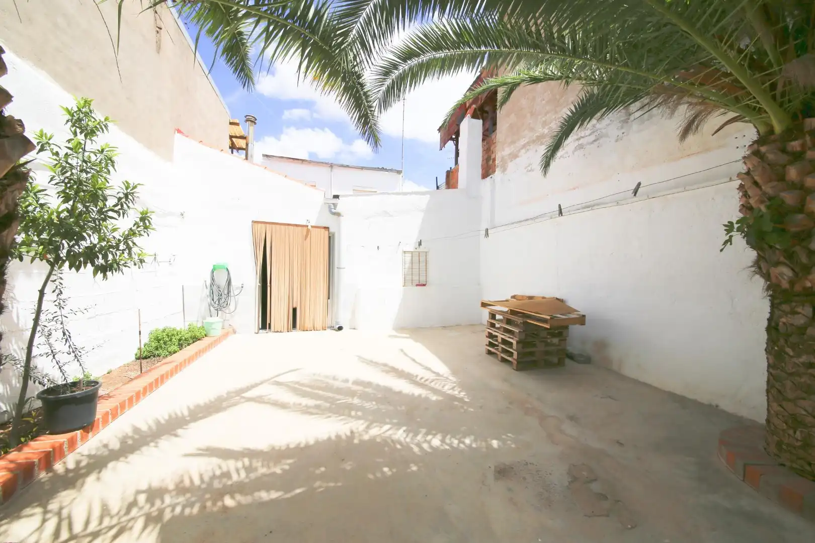 Vista exterior de Casa o chalet en venta en Tomelloso con Aire acondicionado, Jardín privado y Trastero