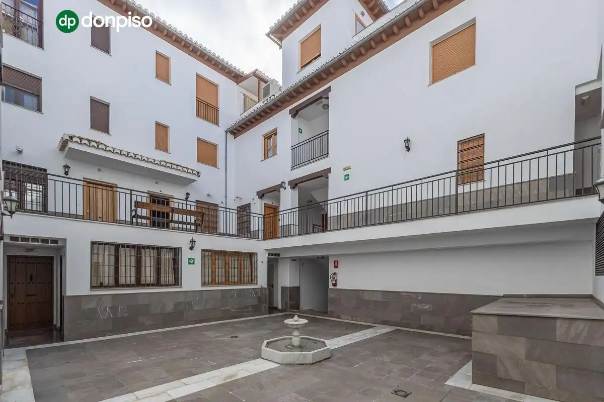 Vista exterior de Dúplex en venda en Granada amb Aire condicionat i Calefacció