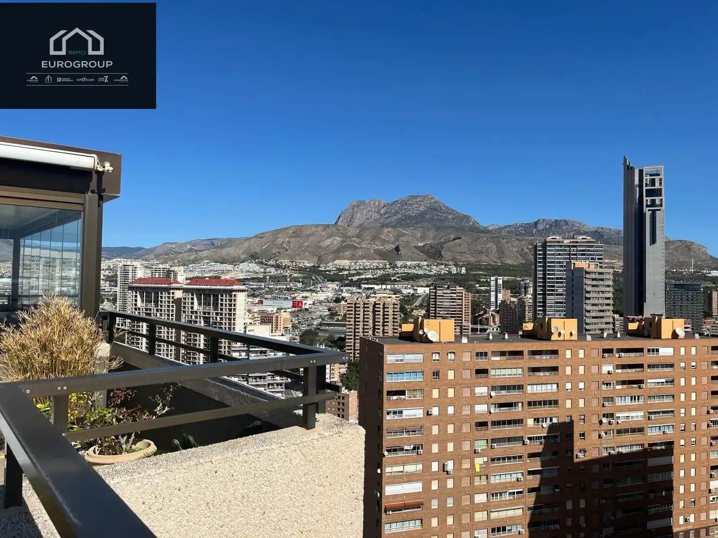 Vista exterior de Ático en venta en Finestrat con Aire acondicionado, Calefacción y Terraza