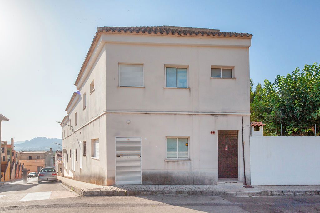 Exterior view of House or chalet for sale in Cerdà  with Swimming Pool